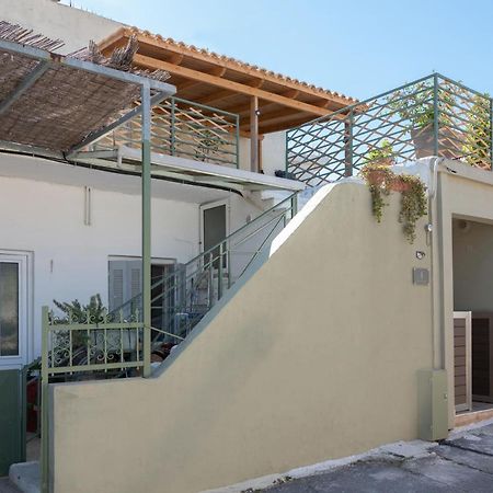 Cozy Studio In Dafnes Near To Heraklion Apartment Dhafnes ภายนอก รูปภาพ