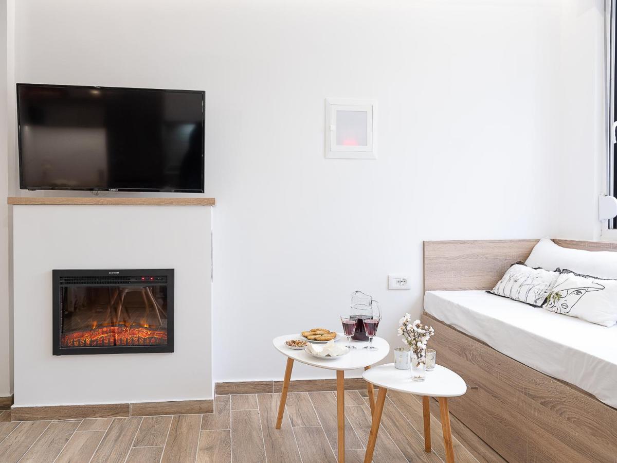 Cozy Studio In Dafnes Near To Heraklion Apartment Dhafnes ภายนอก รูปภาพ