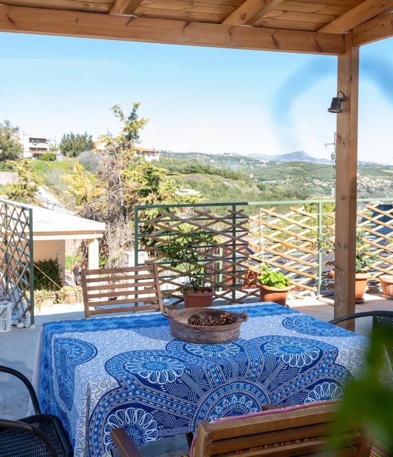 Cozy Studio In Dafnes Near To Heraklion Apartment Dhafnes ภายนอก รูปภาพ
